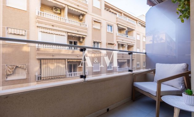 Resale - Apartment / flat - Torrevieja - Playa del Cura