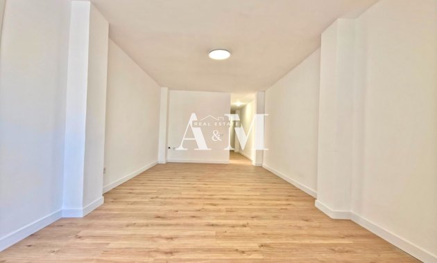 Resale - Apartment / flat - Torrevieja - El Acequión - Los Náufragos