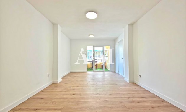 Resale - Apartment / flat - Torrevieja - El Acequión - Los Náufragos