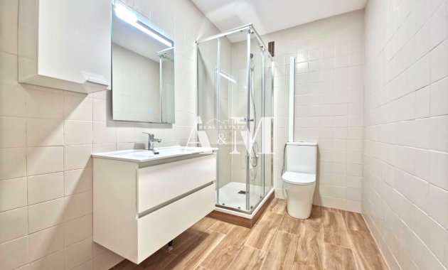 Resale - Apartment / flat - Torrevieja - El Acequión - Los Náufragos