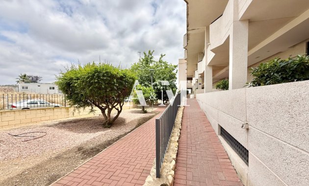 Перепродажа - Квартира / квартира - Monforte del Cid