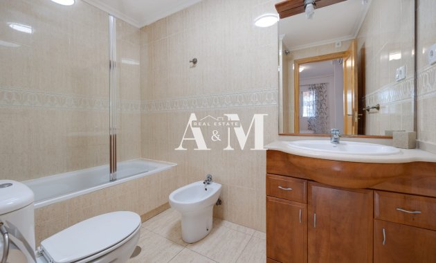Resale - Townhouse - Orihuela Costa - Punta Prima