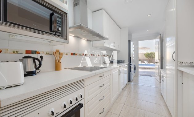 Resale - Townhouse - Orihuela Costa - Punta Prima