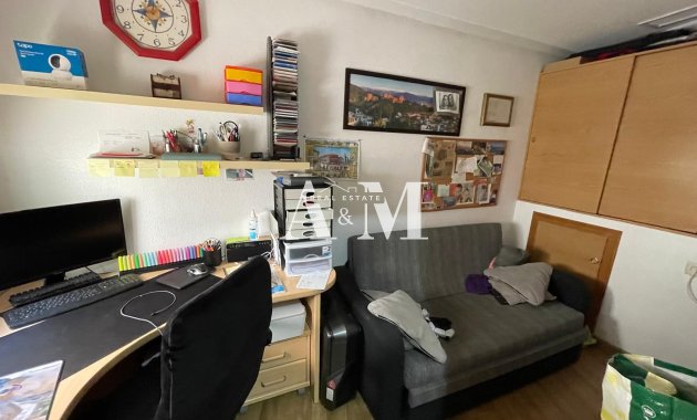 Resale - Apartment / flat - Almoradí