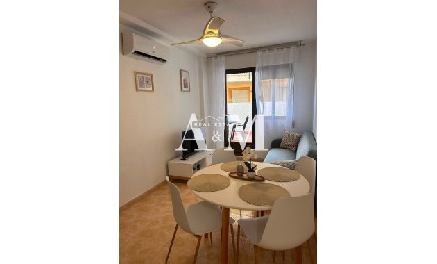 Alquiler a largo plazo - Apartamento / piso - Torrevieja - El Acequión - Los Náufragos