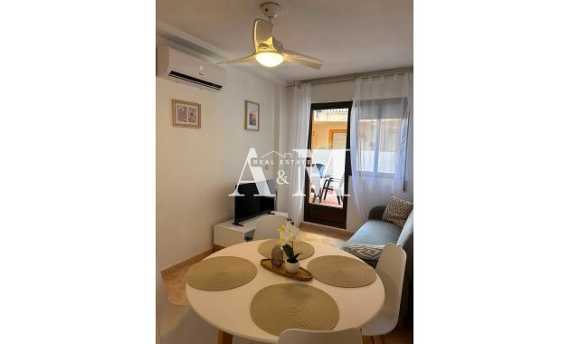 Alquiler a largo plazo - Apartamento / piso - Torrevieja - El Acequión - Los Náufragos