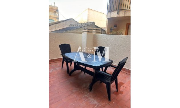 Alquiler a largo plazo - Apartamento / piso - Torrevieja - El Acequión - Los Náufragos