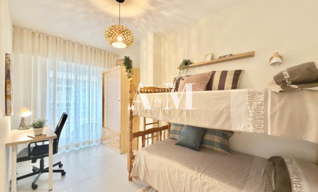 Долгосрочная аренда - Квартира / квартира - Torrevieja - Playa del Cura