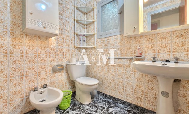 Resale - Apartment / flat - Torrevieja - Playa del Cura
