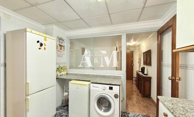 Resale - Apartment / flat - Torrevieja - Playa del Cura