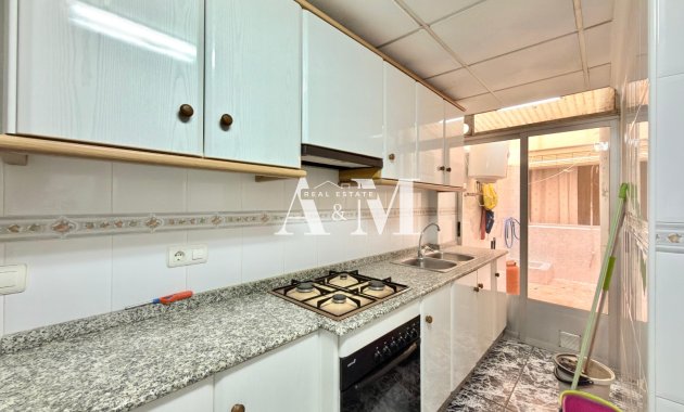 Resale - Apartment / flat - Torrevieja - Playa del Cura