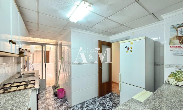 Resale - Apartment / flat - Torrevieja - Playa del Cura